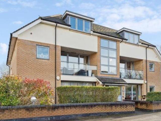 House for sale in Batchworth, Hertfordshire