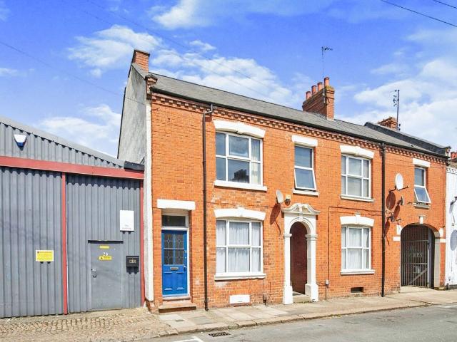 Apartment for rent in Far Cotton and Delapre, Far Cotton