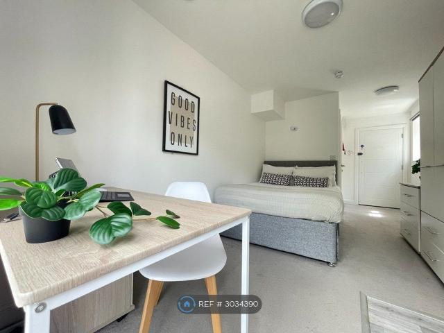 Studio for rent in St Mary's, City Of Southampton