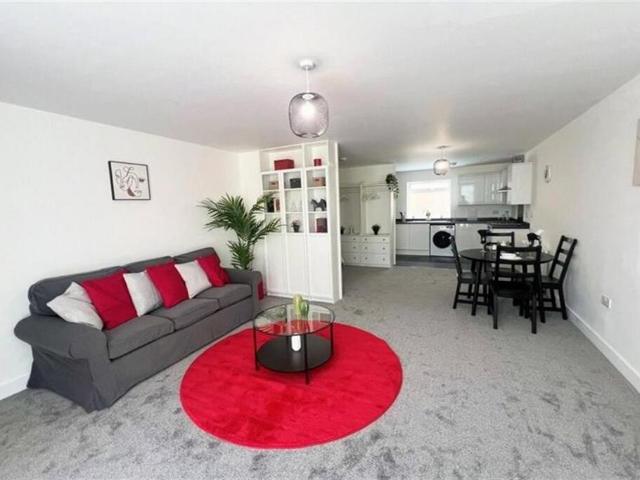Apartment for rent in Hill, City Of Southampton