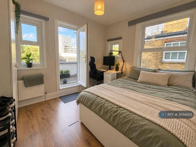 House for rent in Camberwell, Greater London