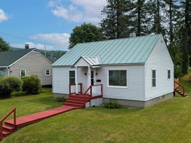 House for sale in Saint Johnsbury, Vermont