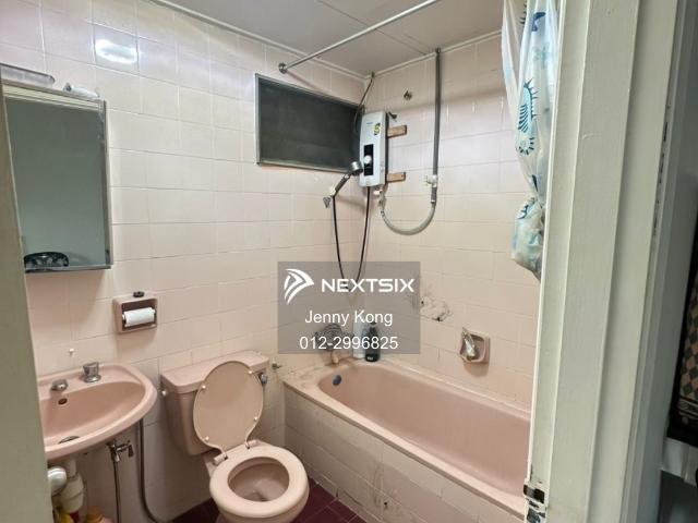 Residential House for sale in Country Heights Damansara, Kuala Lumpur