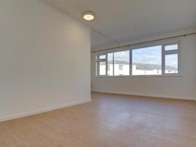 House for rent in Green Close, Warwickshire