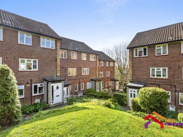 House for rent in Totteridge, Cressex