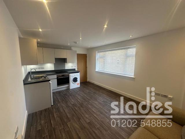 Apartment for rent in Pokesdown, Bournemouth