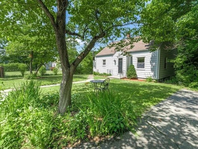 House for sale in Dudley, Massachusetts