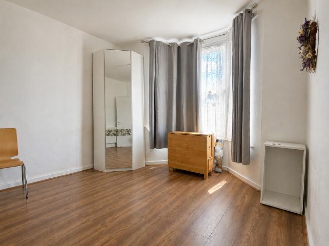 Room for rent in Ponders End, Greater London