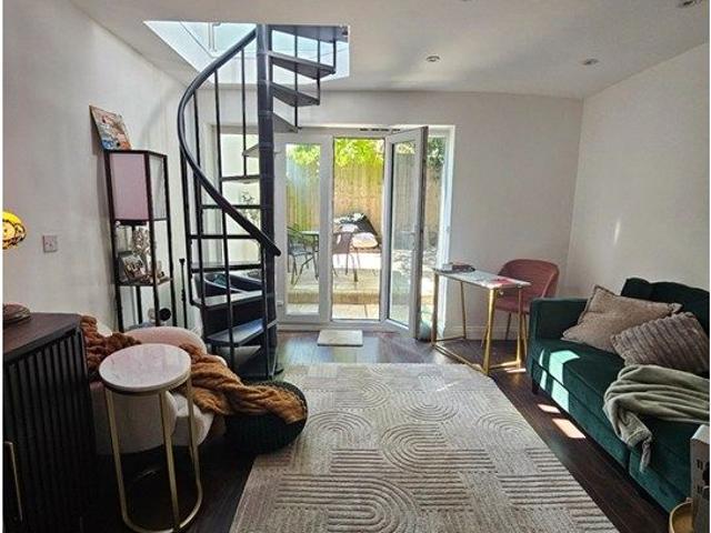 House for rent in Kursaal Estate, Alton Barnes