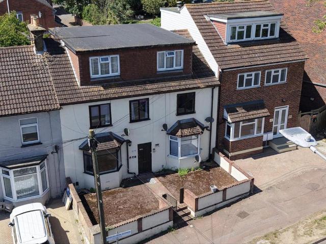 Apartment for rent in Alton Barnes, Essex