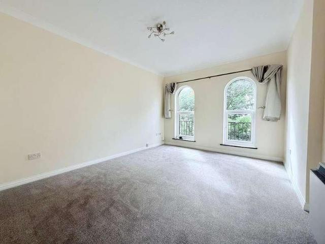 Apartment for rent in Kursaal Estate, Alton Barnes