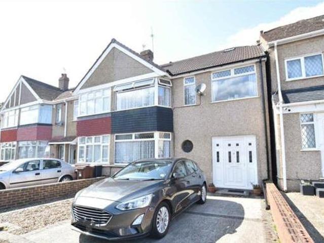 House for sale in London Borough of Hounslow, Feltham
