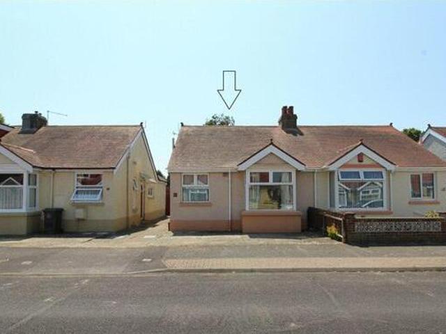 House for sale in Middlecroft, Hampshire