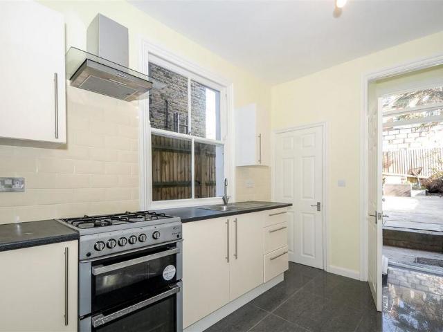 House for rent in Furzedown, Greater London