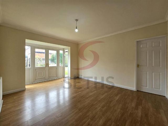 Room for rent in Elmfield, Leicestershire