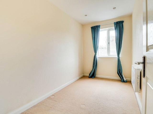 Apartment for rent in Hatching Green, Five Acres