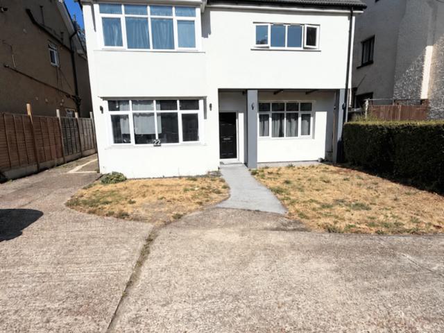 House for rent in London Borough of Croydon, Greater London
