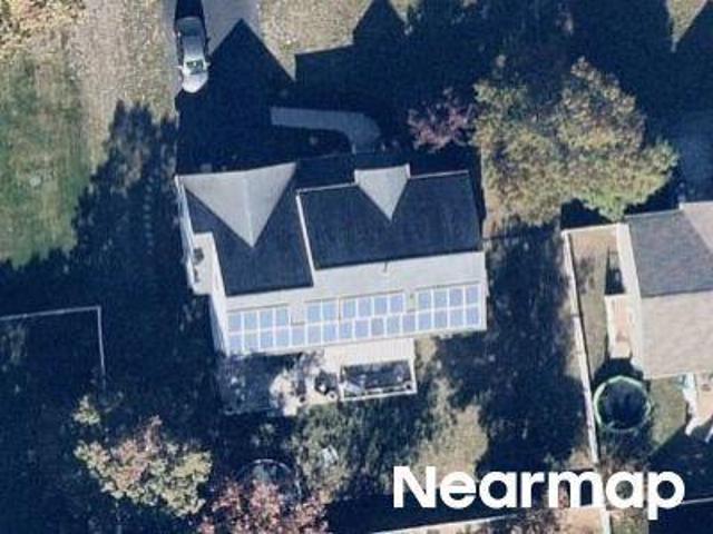 House for sale in Bayville
