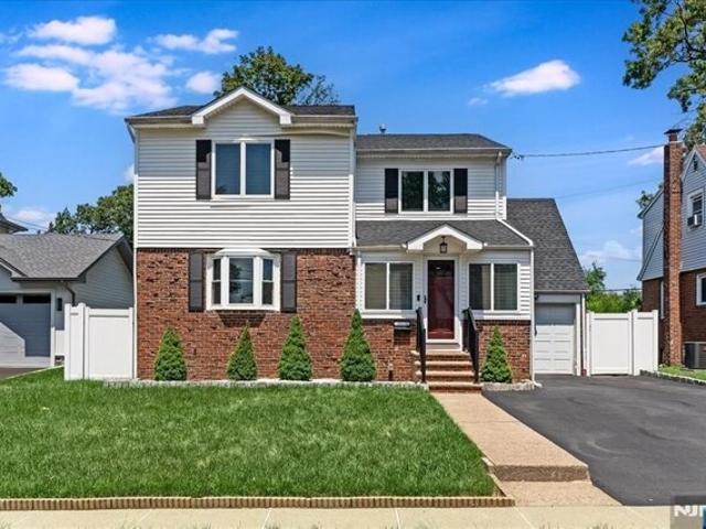 House for sale in Fair Lawn, New Jersey