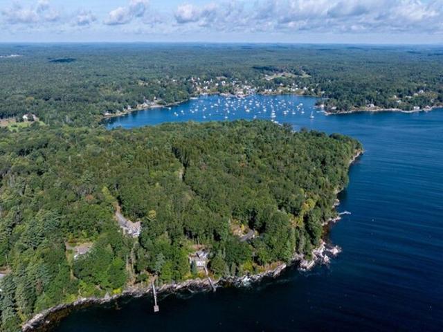 House for sale in Bristol, Lincoln County
