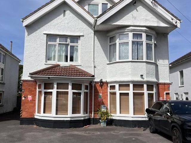 Apartment for rent in Pokesdown, Bournemouth