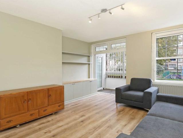 Apartment for rent in North Kensington, Greater London
