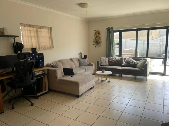 Townhouse for rent in Cape Town, Western Cape