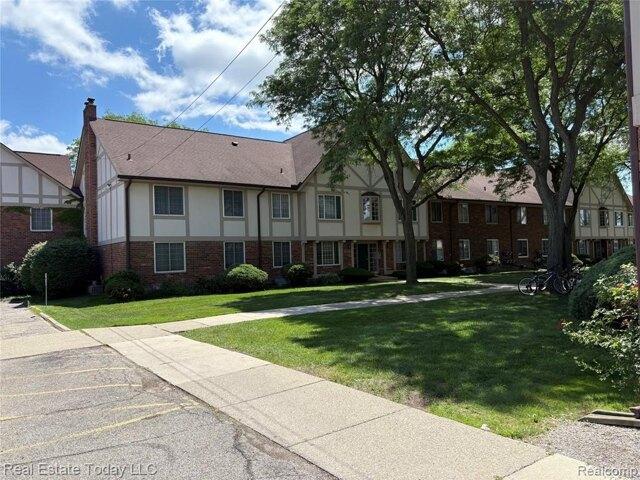 Condo for sale in Southfield