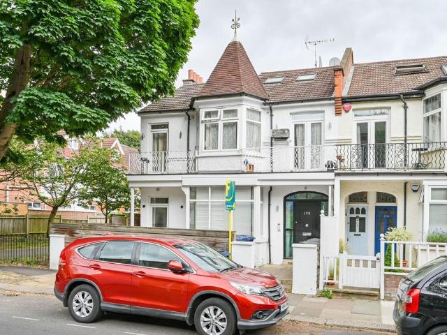 Apartment for rent in London Borough of Ealing, Greater London