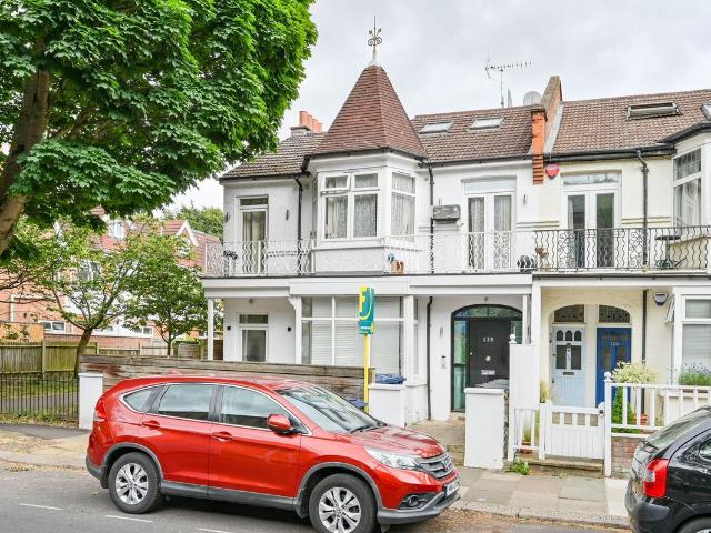 Apartment for rent in London Borough of Ealing, Greater London