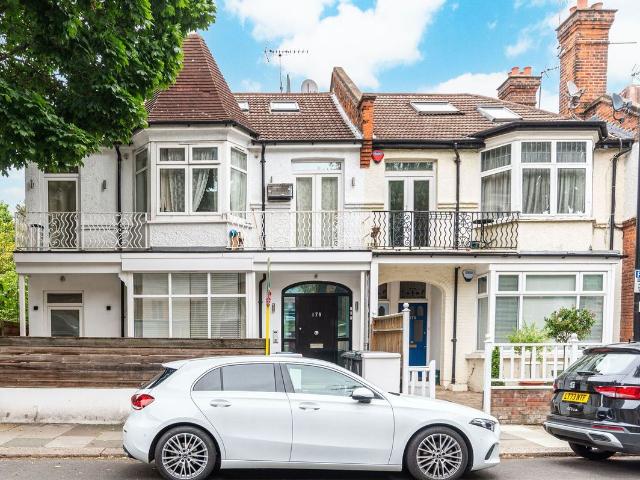 Apartment for rent in London Borough of Ealing, Greater London