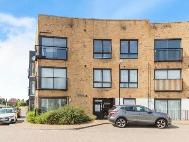 House for sale in Kings Farm, Hamerton