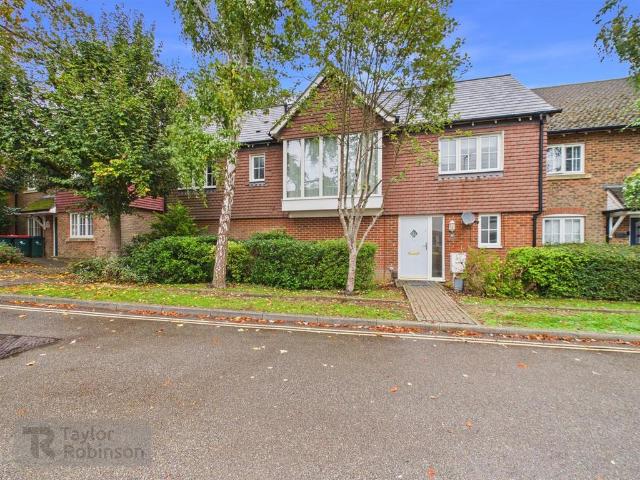 House for rent in Southgate, Crawley
