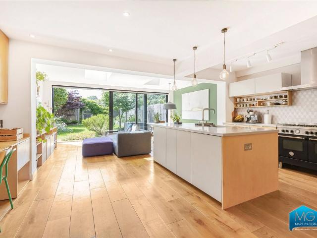 House for rent in Southgate, Greater London