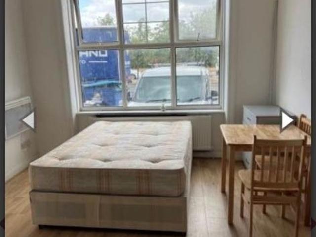 Studio for rent in Palmers Green, Greater London