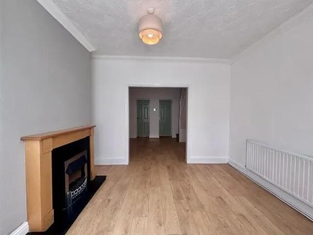 House for rent in Calderstones