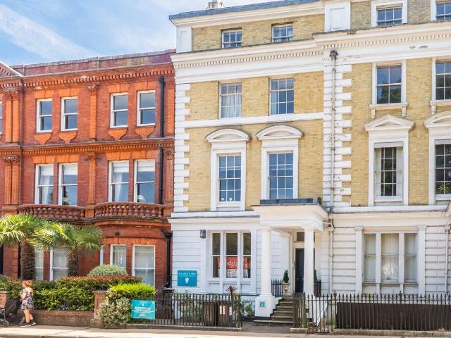 Apartment for rent in The Close, Hampshire