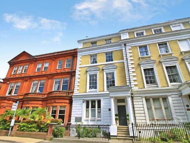 Apartment for rent in The Close, Hampshire