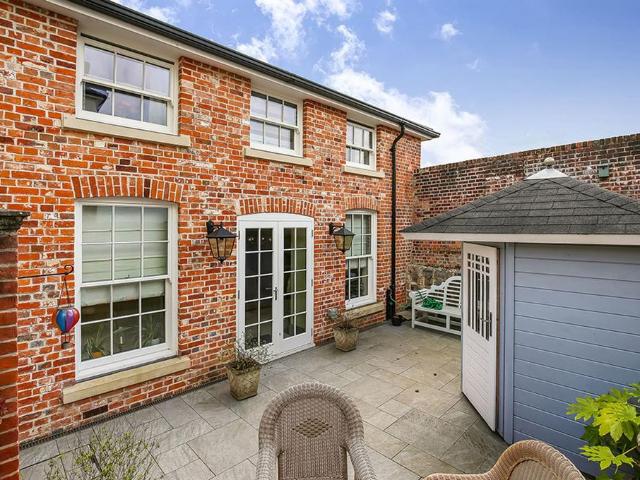 House for rent in The Close, Hampshire