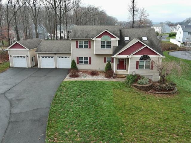 House for sale in Southington, Connecticut