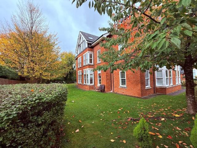 Apartment for rent in Bramhall, Greater Manchester