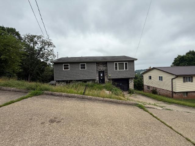 House for sale in Parkersburg, West Virginia