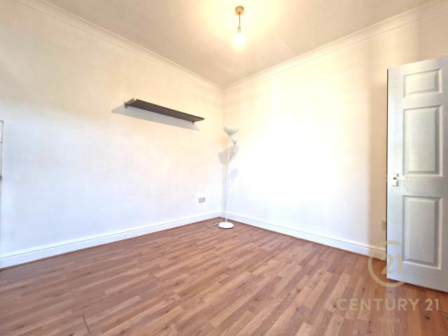 Studio for rent in Royal Borough of Kingston upon Thames, Greater London