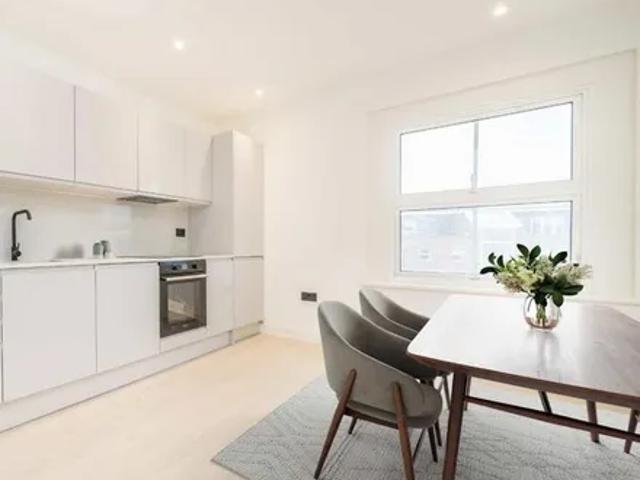 Apartment for rent in Surbiton, Greater London