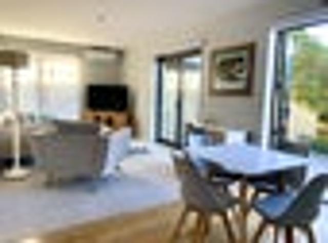 Apartment for rent in Chaslands, Canterbury