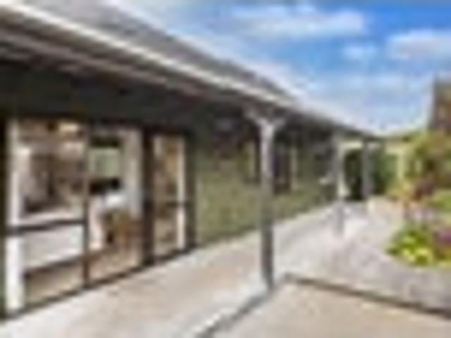 House for rent in Chaslands, Canterbury
