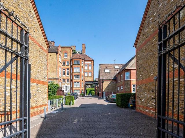 House for rent in Battersea, Greater London