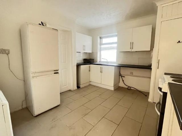 Apartment for rent in Southtown, Stokesby