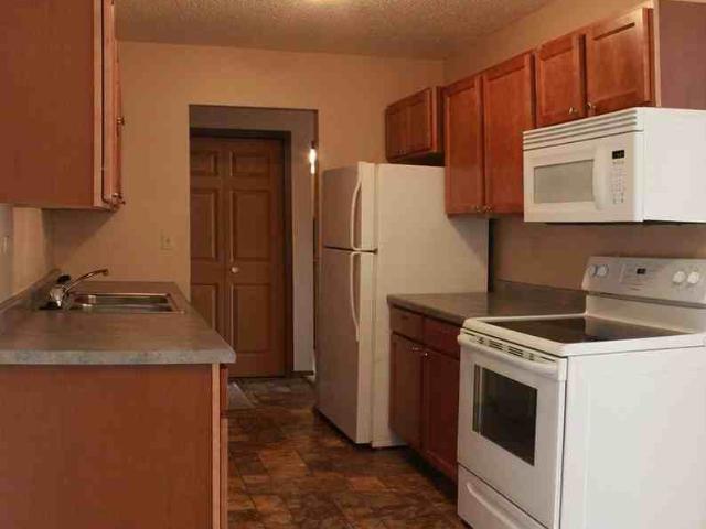 Apartment for rent in Upper Brooklyn, Minot