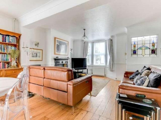 House for rent in Lancing, Adur
